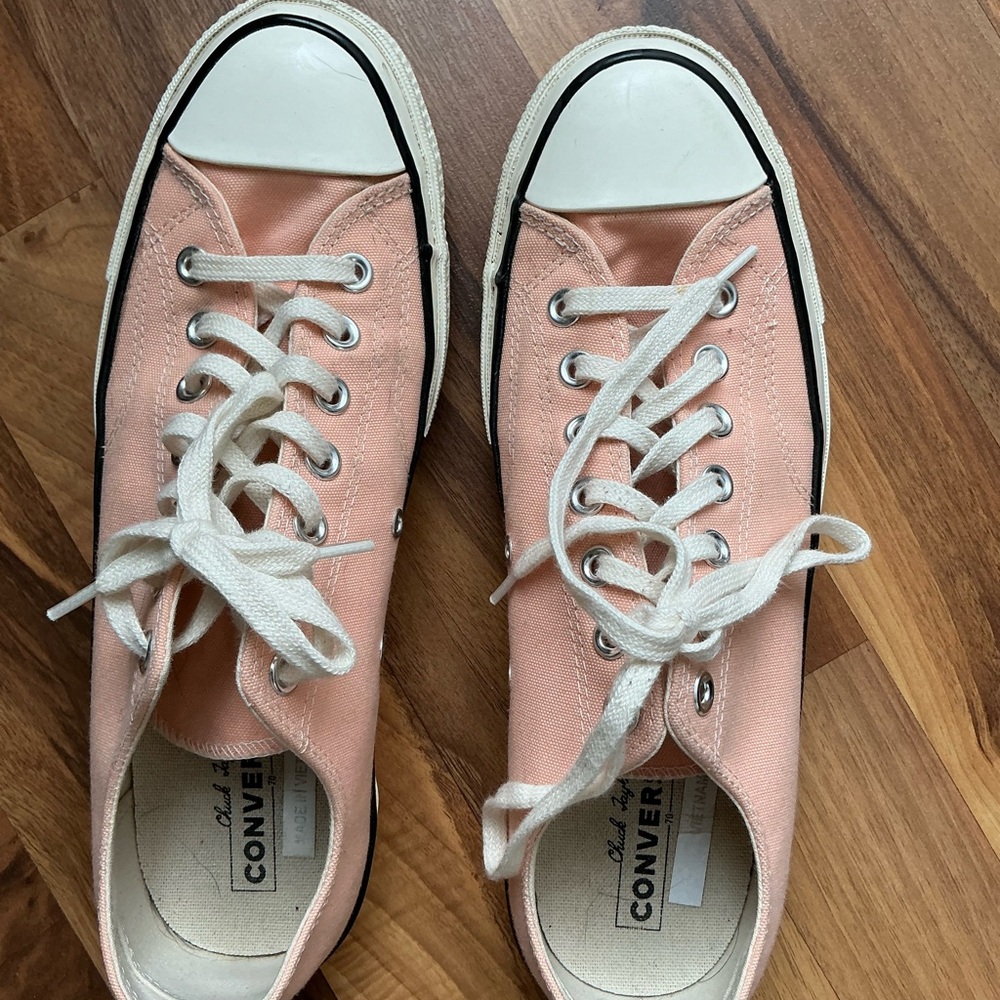 Converse Unisex Peach / coral Canvas Sneakers - Picture 2 of 7